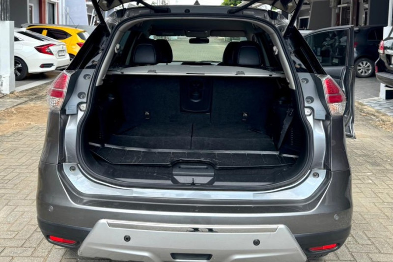 Mobil Bekas Nissan X-Trail 2.5 A/T 2016